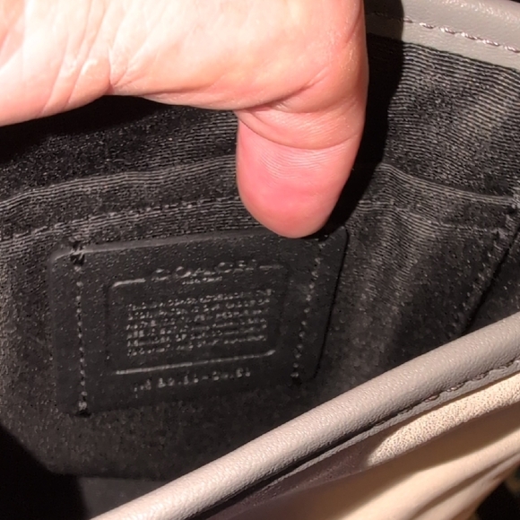 Coach Gray and White Messenger Bag with Adjustable Strap - Picture 3 of 5